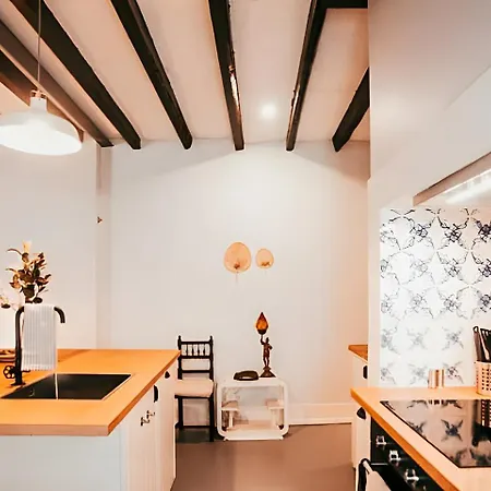 Historic & Stylish 3bed Centre By Gt House 리스본